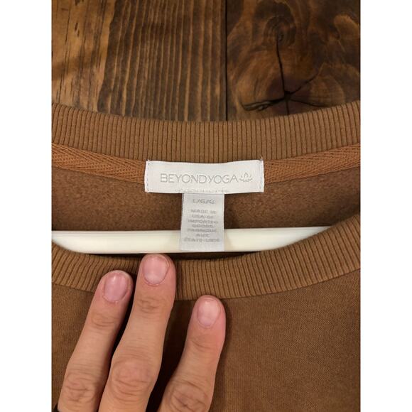 NWT Beyond Yoga Uplift Cropped Sweatshirt Large - Picture 5 of 8